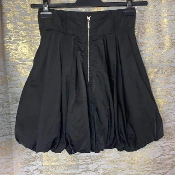 DAISY Black Satin Bubble Hem Mini Skirt Size S - Picture 4 of 9